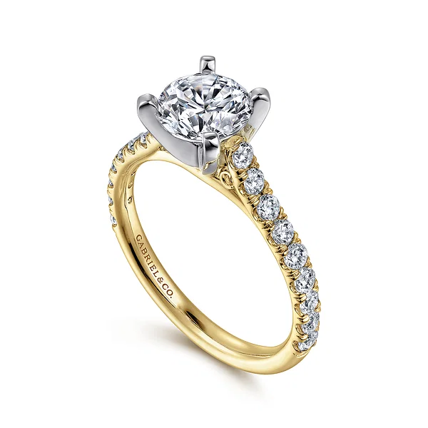 Classic Diamond Engagement Ring - Image 5