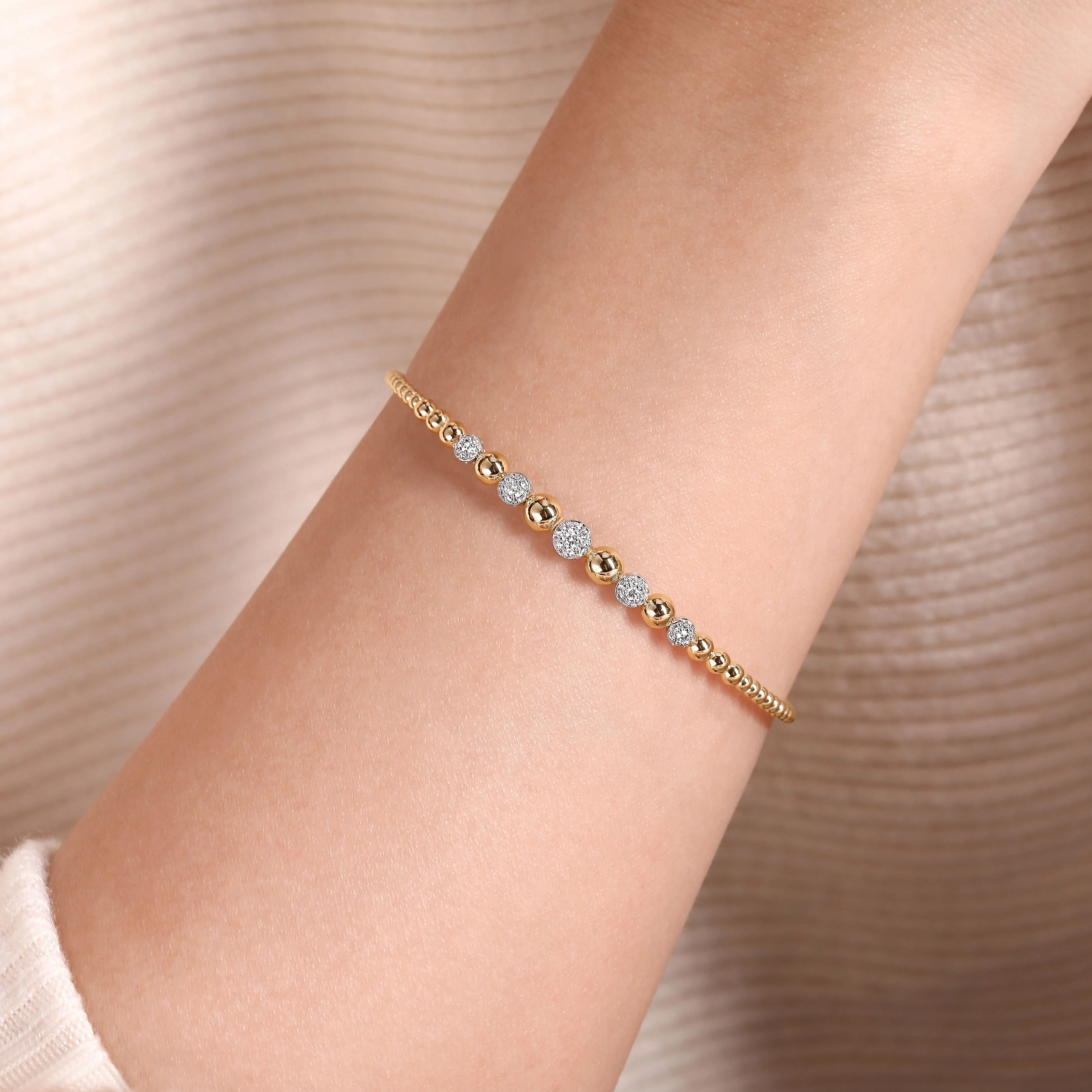 Bujukan Diamond Station Bangle - Image 4